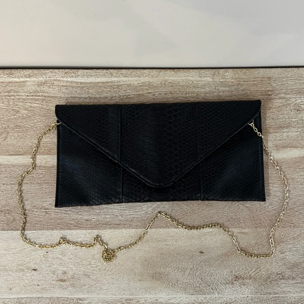 Urban Expressions Snakeskin Embossed Black Envelope Clutch with Gold Chain